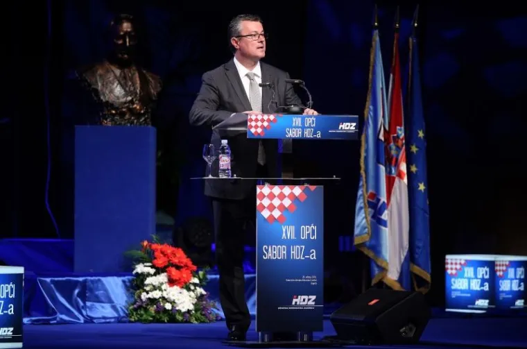 XVII. OPĆI SABOR HDZ-A: Za govornicom bili i Ore&scaron;ković i Bandić