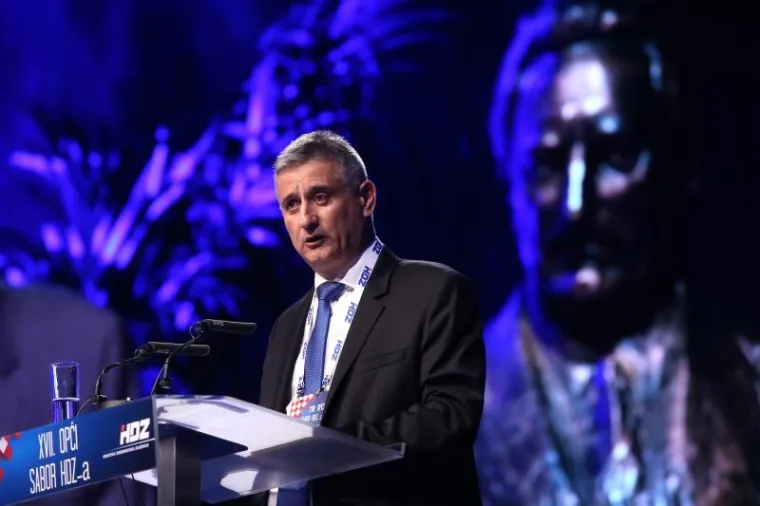 XVII. OPĆI SABOR HDZ-A: Za govornicom bili i Ore&scaron;ković i Bandić