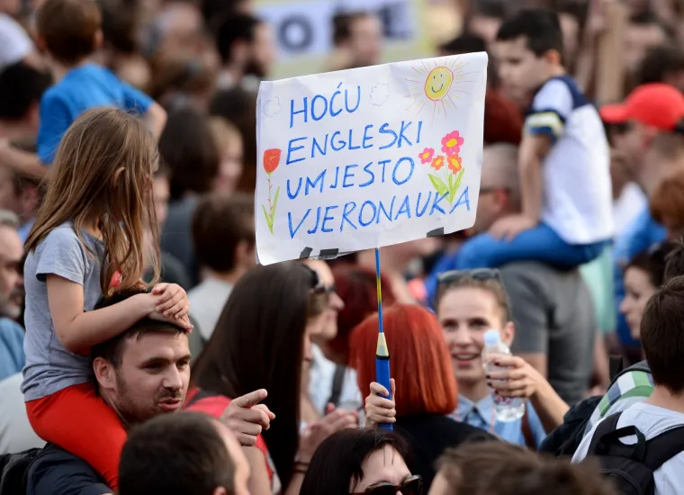 Građani poručili političarima da ne diraju u kurikularnu reformu