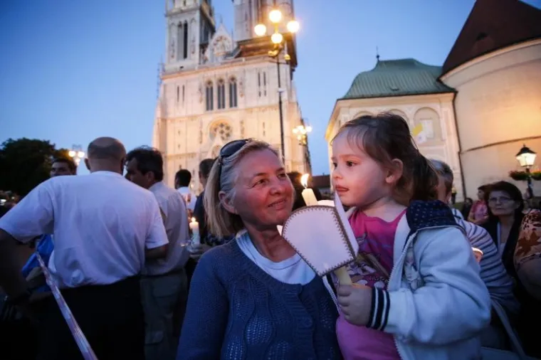 Ovom svetkovinom hrvatski narod posvjedočio je svoju odanost Majci Božjoj od Kamenitih Vrata, kazao je, a u znak sjećanja pročelniku Kongregacije darovao je njezin lik.