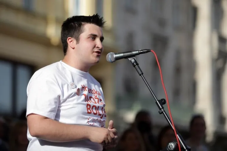 TISUĆE U ZAGREBU USTALE ZA KURIKULARNU REFORMU: 'Kakva &scaron;kola danas, takva struka sutra'