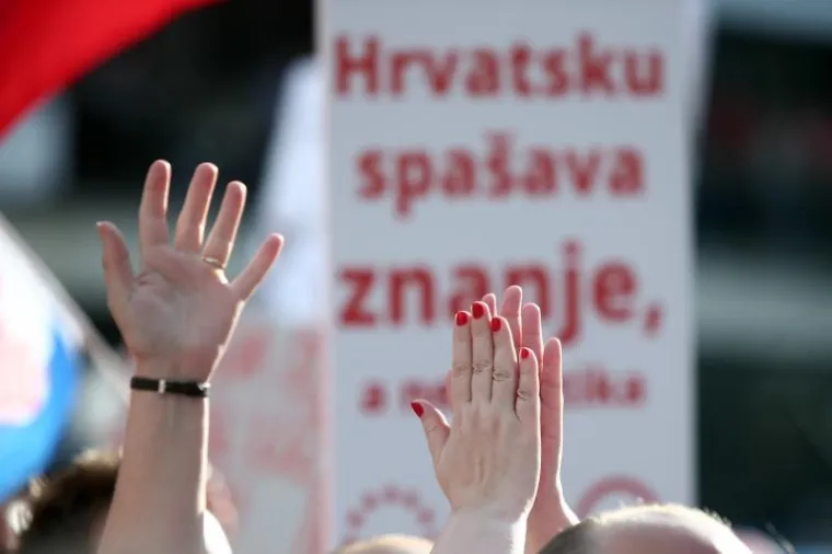 TISUĆE U ZAGREBU USTALE ZA KURIKULARNU REFORMU: 'Kakva &scaron;kola danas, takva struka sutra'