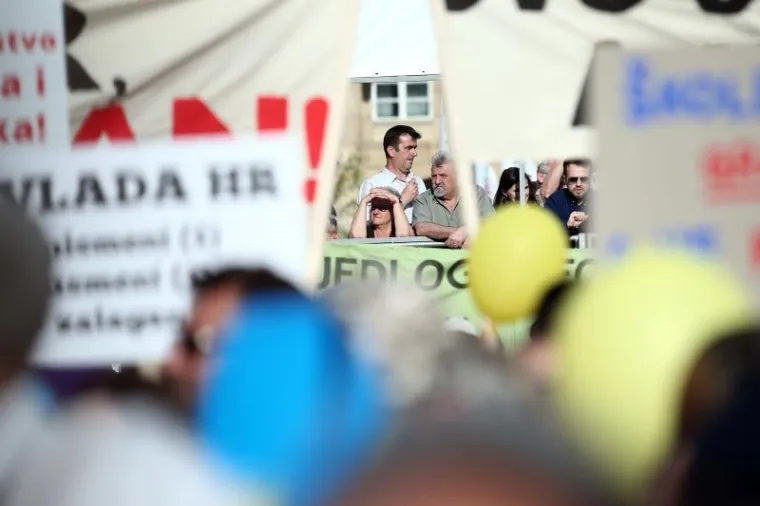 TISUĆE U ZAGREBU USTALE ZA KURIKULARNU REFORMU: 'Kakva &scaron;kola danas, takva struka sutra'