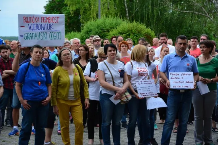 GRAĐANI PORUČILI DA 'HRVATSKA MOŽE BOLJE': Evo kako se prosvjedovalo u drugim gradovima