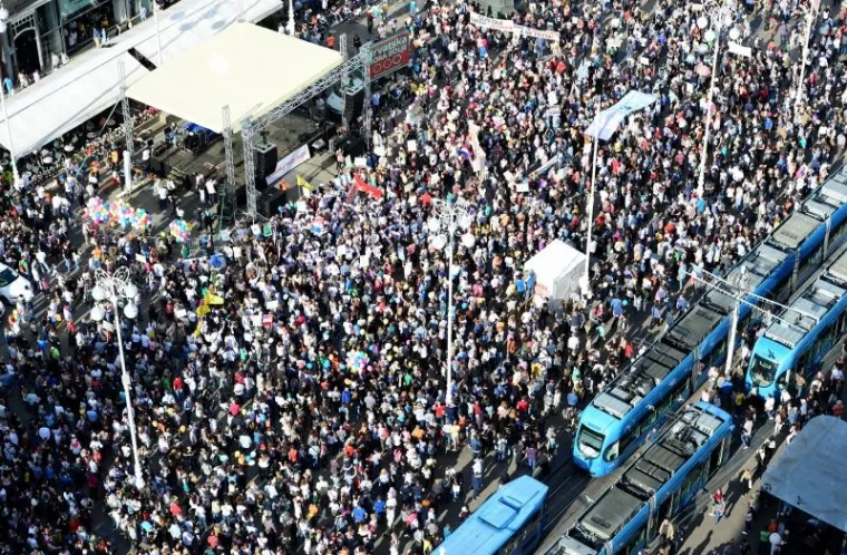 IMPRESIVNE SNIMKE IZ ZRAKA: Pogledajte kako je izgledao veliki prosvjed podrške reformi školstva