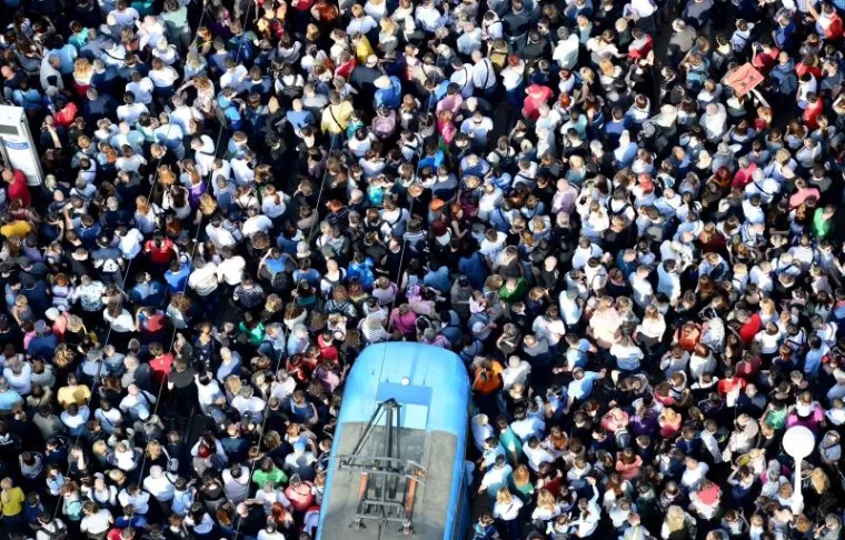 IMPRESIVNE SNIMKE IZ ZRAKA: Pogledajte kako je izgledao veliki prosvjed podr&scaron;ke reformi &scaron;kolstva