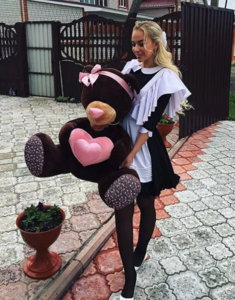 OVAKO RUSKE MATURANTICE SLAVE SVOJ DAN: Vi&scaron;e nas to uopće ne iznenađuje