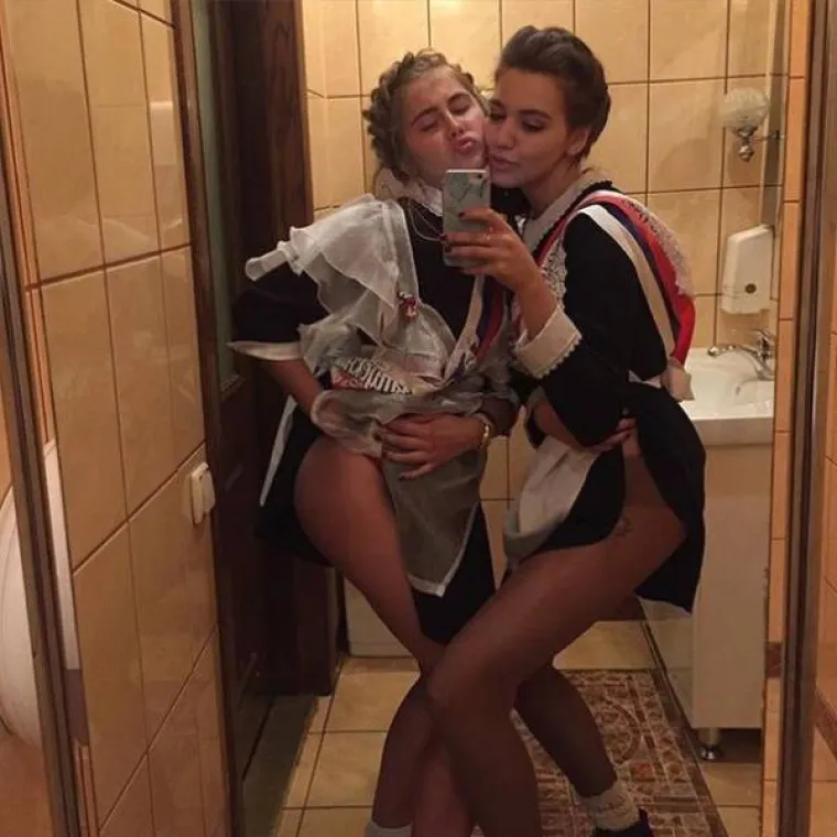 OVAKO RUSKE MATURANTICE SLAVE SVOJ DAN: Vi&scaron;e nas to uopće ne iznenađuje