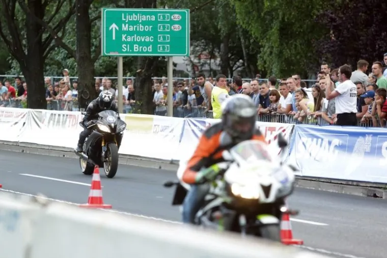 Očekuje se da će utrke ubrzanja, ali i antjecanja u turiranju i jačini decibela automobilskih audio-sustava ukupno promatrati dvadesetak tisuća posjetitelja.