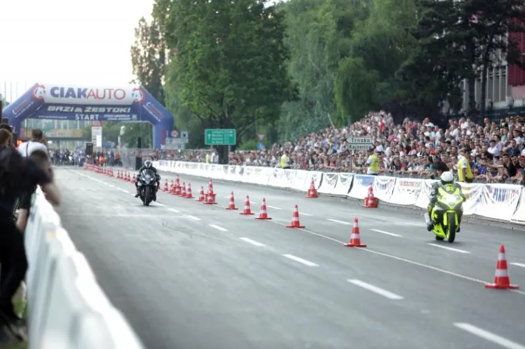 BRZI I ŽESTOKI: Novi Zagreb je podrhtavao od buke motora