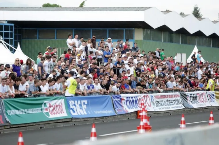 BRZI I ŽESTOKI: Novi Zagreb je podrhtavao od buke motora