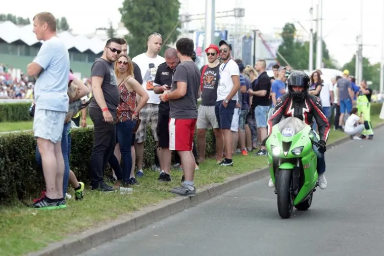 BRZI I ŽESTOKI: Novi Zagreb je podrhtavao od buke motora