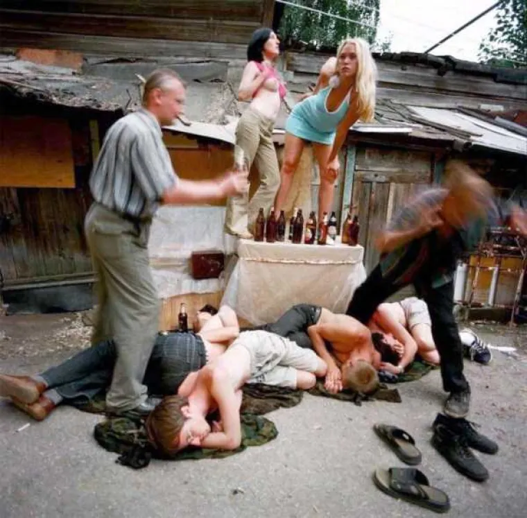 ČISTI RASPA&Scaron;OJ! Ovako je izgledala Rusija odmah nakon raspada Sovjetskog Saveza