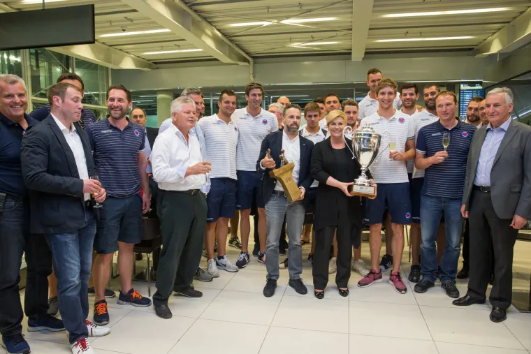 Kolinda Grabar-Kitarović dočekala vaterpoliste