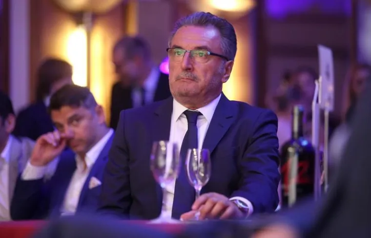 JANICA ZASJALA U CRVENOJ HALJINI: Pomoćnica ministra plijenila pažnju na Nogometnim Oscarima
