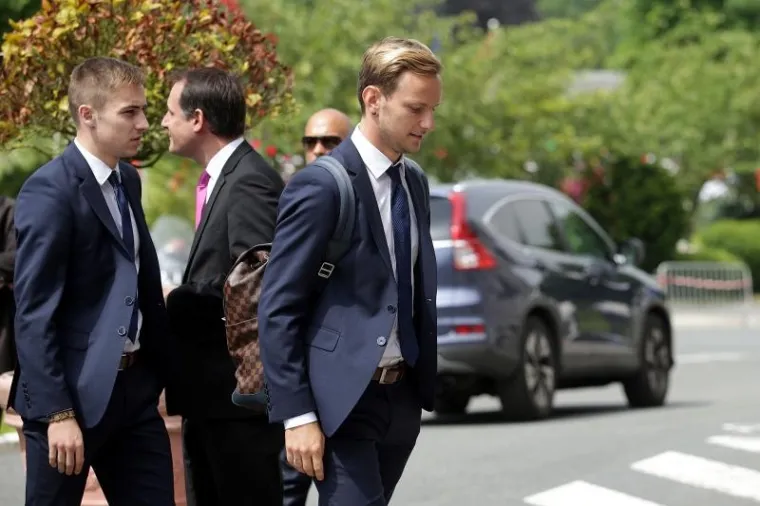 HRVATSKE ZVIJEZDE U DEAUVILLEU: Modrić i dru&scaron;tvo stigli u mondeno francusko ljetovali&scaron;te