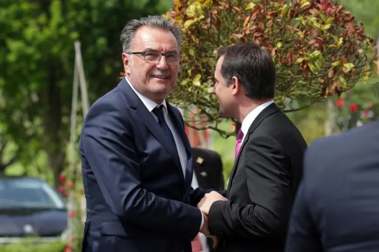 HRVATSKE ZVIJEZDE U DEAUVILLEU: Modrić i dru&scaron;tvo stigli u mondeno francusko ljetovali&scaron;te