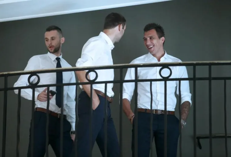 VATRENI U RAZGLEDAVANJU SVOJE BAZE: Zavirite i vi u raj hrvatske reprezentacije na Euru