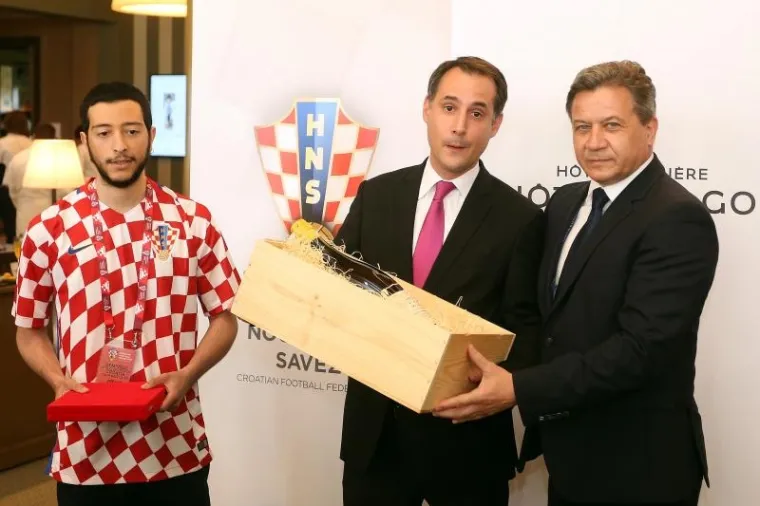 VATRENI U RAZGLEDAVANJU SVOJE BAZE: Zavirite i vi u raj hrvatske reprezentacije na Euru
