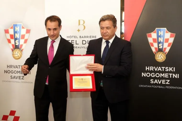 VATRENI U RAZGLEDAVANJU SVOJE BAZE: Zavirite i vi u raj hrvatske reprezentacije na Euru