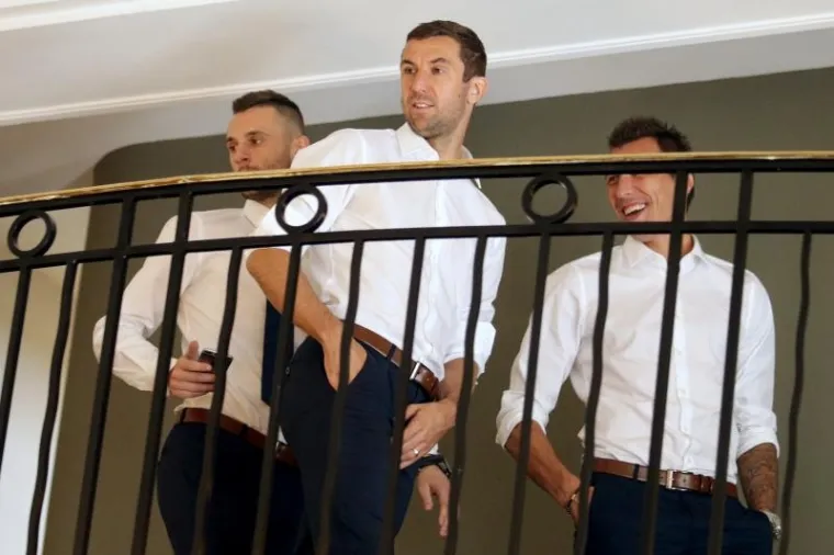 VATRENI U RAZGLEDAVANJU SVOJE BAZE: Zavirite i vi u raj hrvatske reprezentacije na Euru