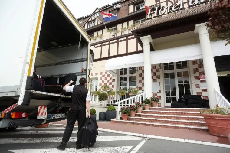 VATRENI U RAZGLEDAVANJU SVOJE BAZE: Zavirite i vi u raj hrvatske reprezentacije na Euru