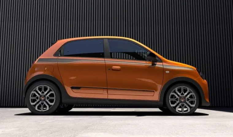 Pokreće ga turbomotor Energy TCe obujma 898 cm3 koji sada razvija 110 konjskih snaga i 170 Nm okretnog momenta.