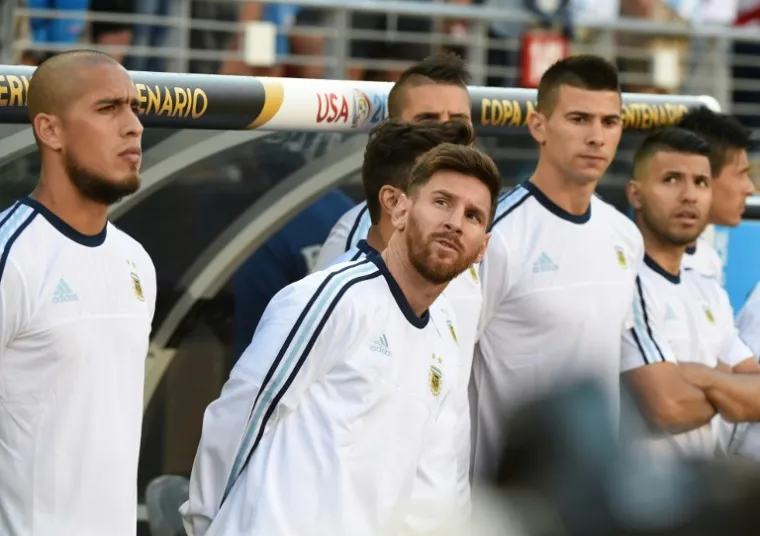 Najbolji nogometa&scaron; svijeta Lionel Messi je 7. lipnja 2016. godine na utakmici protiv Čilea na otvaranju Copa Americe, u kojoj je njegova reprezentacija slavila 2:1, bio rezerva Argentine prvi put nakon 2007.