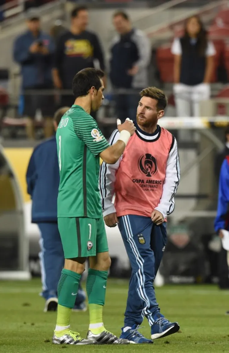 Čudesni nogometa&scaron; Barcelone na klupi za vrijeme trajanja susreta nije pokazivao nikakva vidljiva negodovanja.