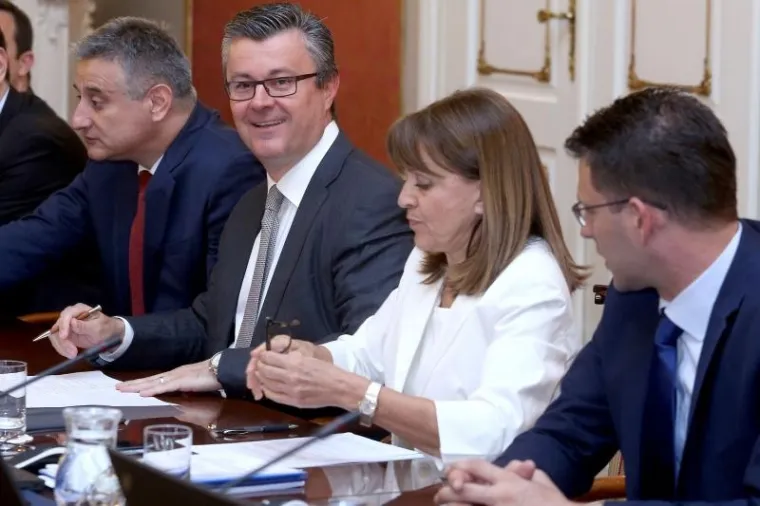 Usprkos očitim napetostima, pa i međusobnim netrpeljivostima, osmjesi nisu izostali.