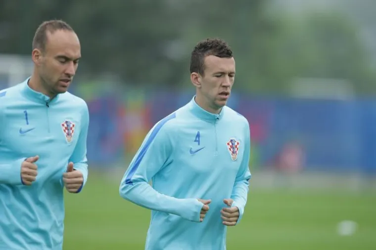 JO&Scaron; ČETIRI DANA DO PRVE UTAKMICE: Hrvatski nogometa&scaron;i uigravali taktiku za dvoboj protiv Turaka