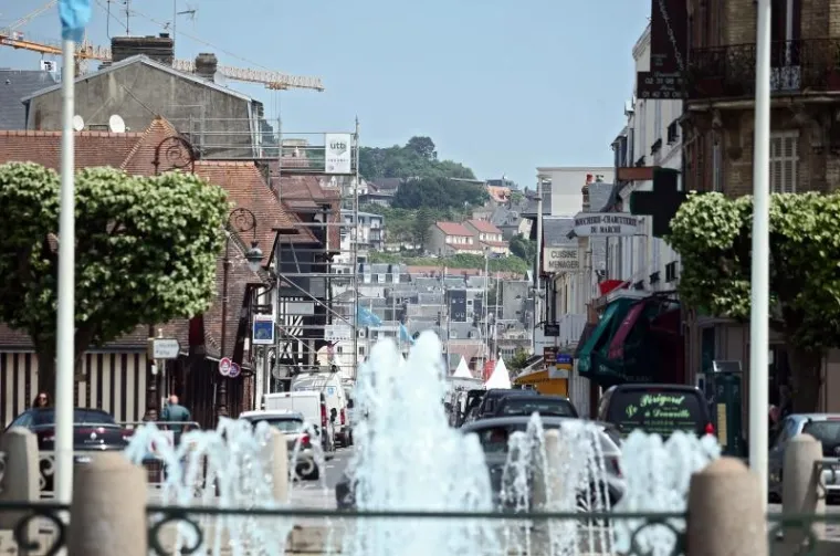 IDILA NA SJEVERU FRANCUSKE: Upoznajte biser Normandije, gradić koji je ovih dana živi uz Hrvatsku