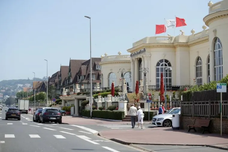 IDILA NA SJEVERU FRANCUSKE: Upoznajte biser Normandije, gradić koji je ovih dana živi uz Hrvatsku