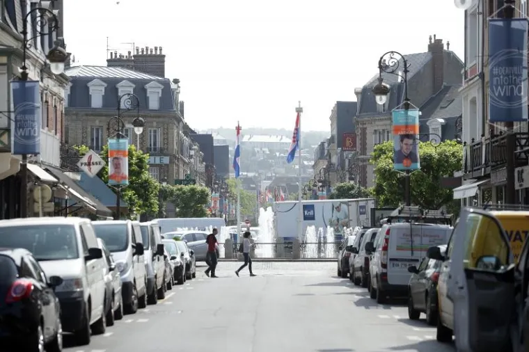 IDILA NA SJEVERU FRANCUSKE: Upoznajte biser Normandije, gradić koji je ovih dana živi uz Hrvatsku