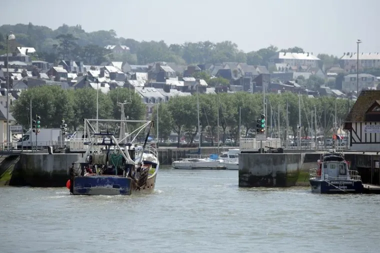IDILA NA SJEVERU FRANCUSKE: Upoznajte biser Normandije, gradić koji je ovih dana živi uz Hrvatsku