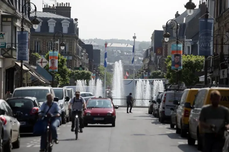 IDILA NA SJEVERU FRANCUSKE: Upoznajte biser Normandije, gradić koji je ovih dana živi uz Hrvatsku