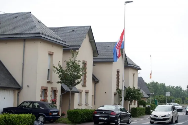 IDILA NA SJEVERU FRANCUSKE: Upoznajte biser Normandije, gradić koji je ovih dana živi uz Hrvatsku