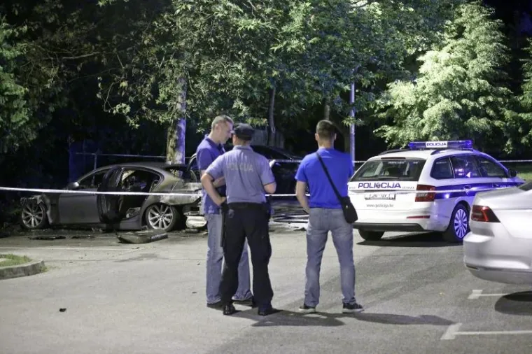 POŽAR U ZAGREBU: Pod okriljem mraka na Jarunu izgorio BMW