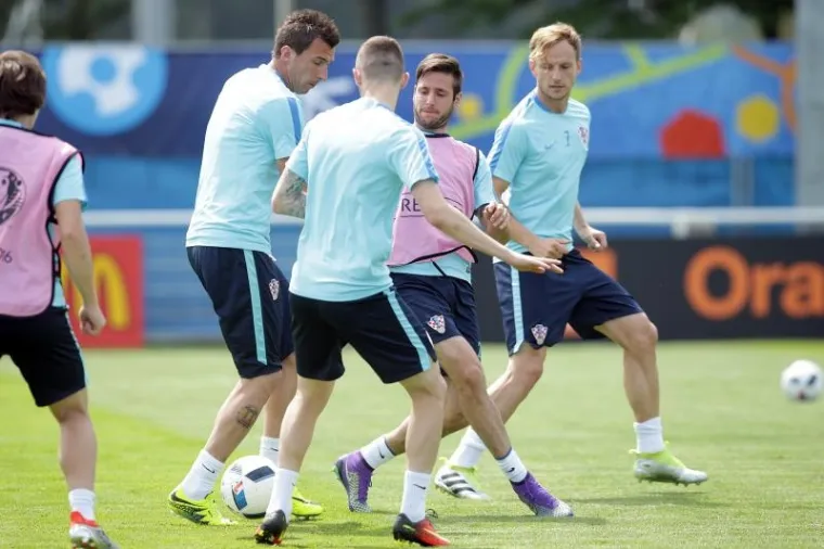 HRVATSKA U ČETVRTAK ODRADILA SAMO JEDAN TRENING: Vatreni odigrali trening utakmicu između sebe