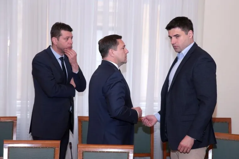 IZBILA SVAĐA ZBOG OTKAZANE SJEDNICE: Bernardić i Mikulić se prepucavali