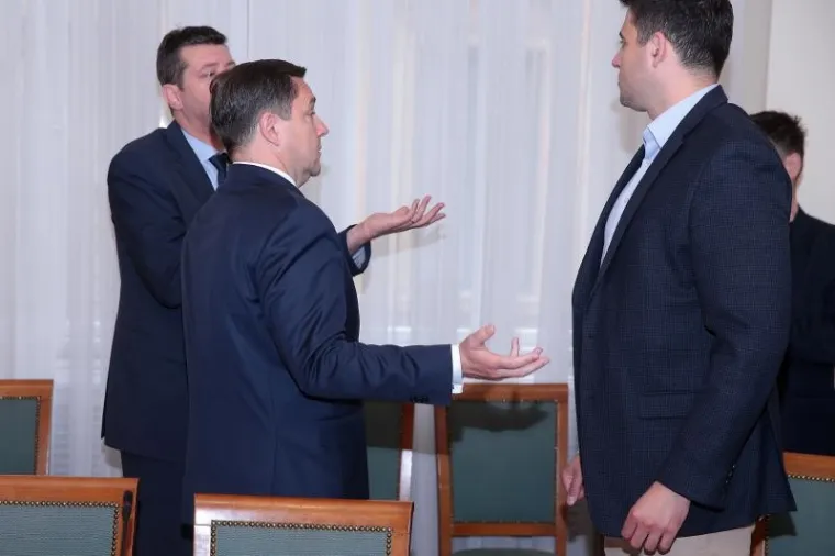 IZBILA SVAĐA ZBOG OTKAZANE SJEDNICE: Bernardić i Mikulić se prepucavali