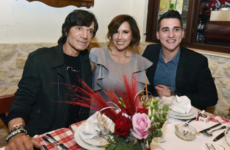 Ovakvu Nives Celzijus ne viđamo često: pjevačica iznenadila odjevnom kombinacijom