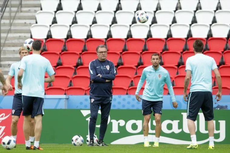 POSLJEDNJI TRENING PRIJE TURSKE: Vatreni u sjajnom raspoloženju dočekuju prvu utakmicu