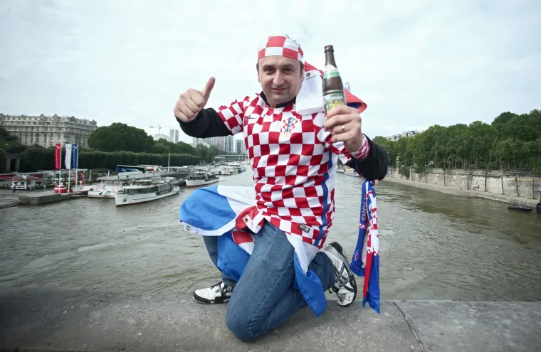 Hrvatski navijači napravili fenomenalnu atmosferu uoči utakmice s Turskom