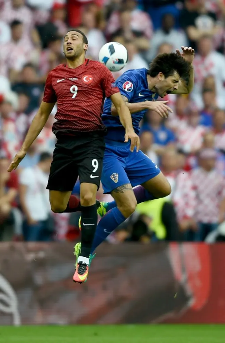 RAZBIJENI ĆORLUKA: Ni krvava glava nije zaustavila hrvatskog stopera