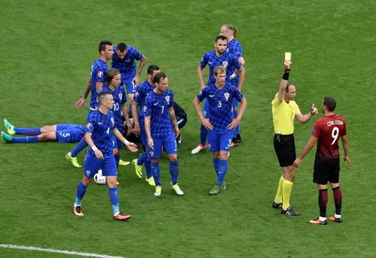 RAZBIJENI ĆORLUKA: Ni krvava glava nije zaustavila hrvatskog stopera