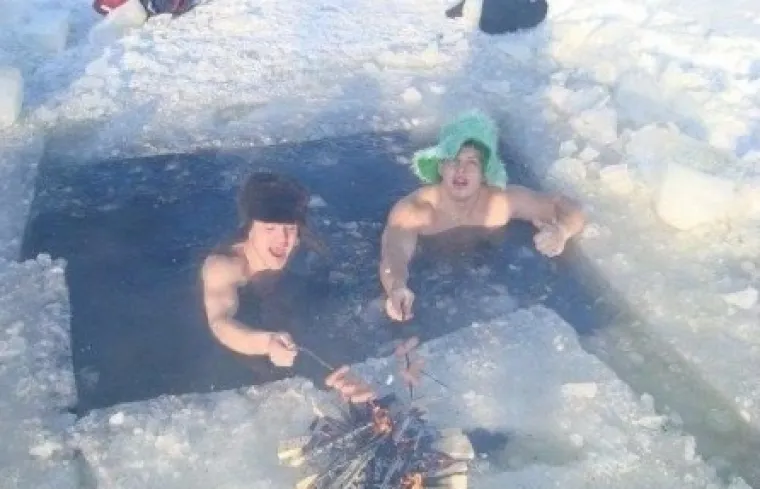 RUSKE ZABAVE ISTO SU &Scaron;TO I RUSKI RULET: Razlika je samo u količini alkohola