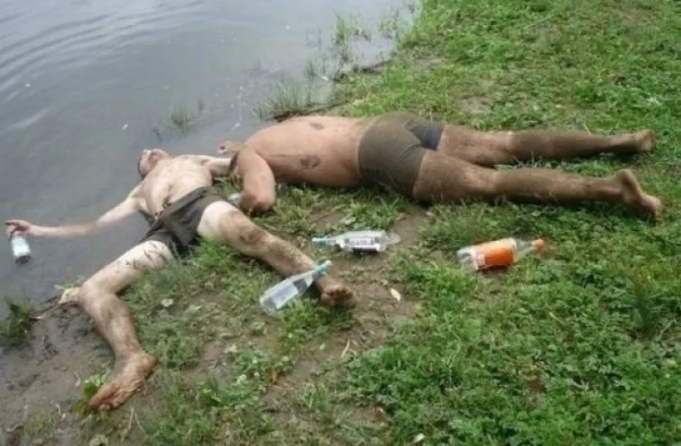 RUSKE ZABAVE ISTO SU &Scaron;TO I RUSKI RULET: Razlika je samo u količini alkohola