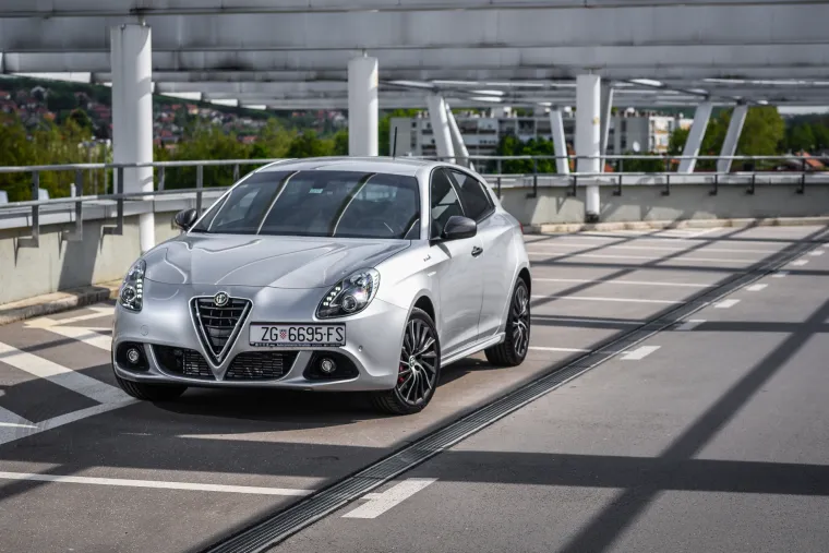 ZAVIRITE U NJU: Alfa Romeo Giulietta i dalje plijeni poglede prolaznika