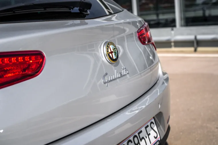 ZAVIRITE U NJU: Alfa Romeo Giulietta i dalje plijeni poglede prolaznika